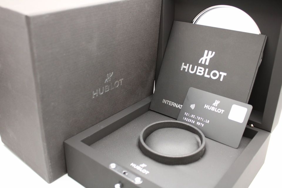 Hublot Classic Fusion 521.NX.7071.LR Image 7